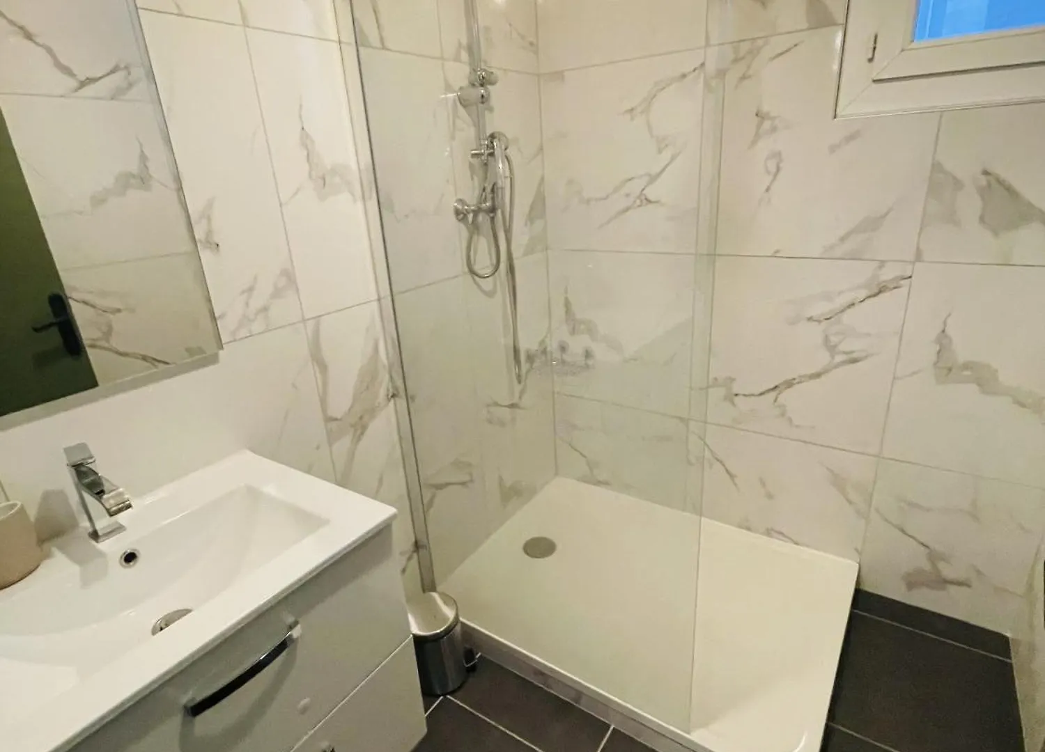 Appartement Californie Beach Nicea Francja